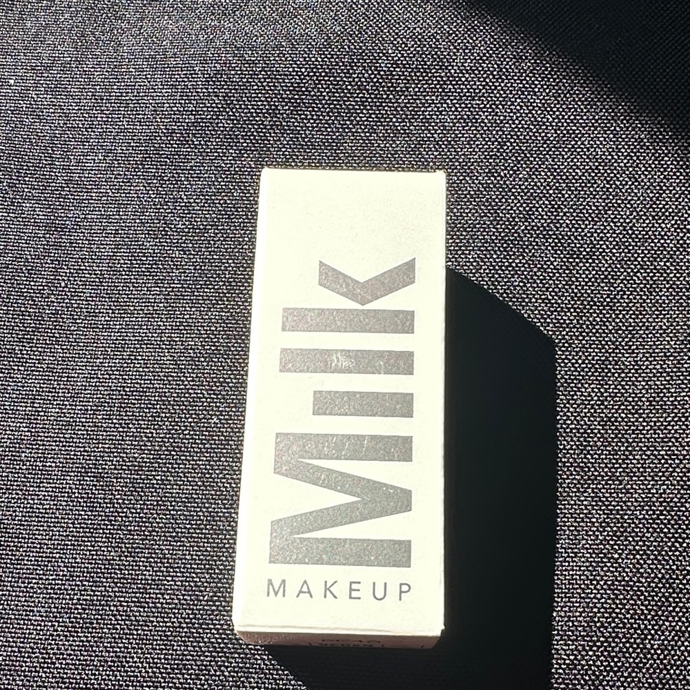 Milk Makeup Future Fluid Creamy Hydrating Concealer (New) color is 15NW